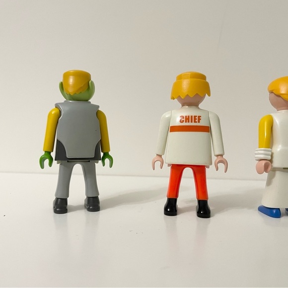 Lot of 10 Playmobil Figures Toys - Picture 11 of 11